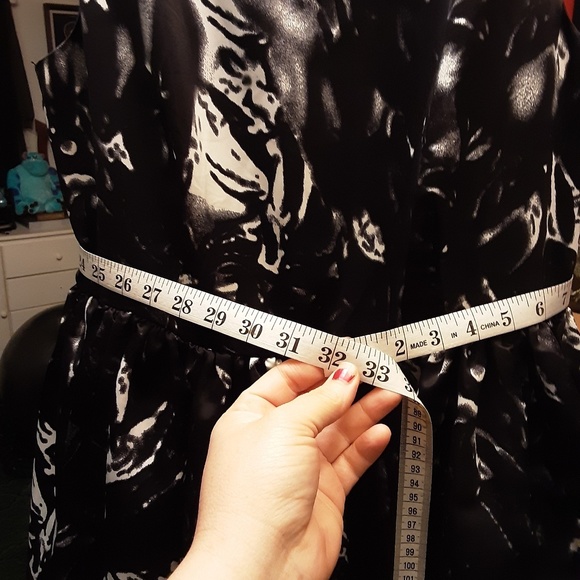 Venus Gown - Picture 7 of 8